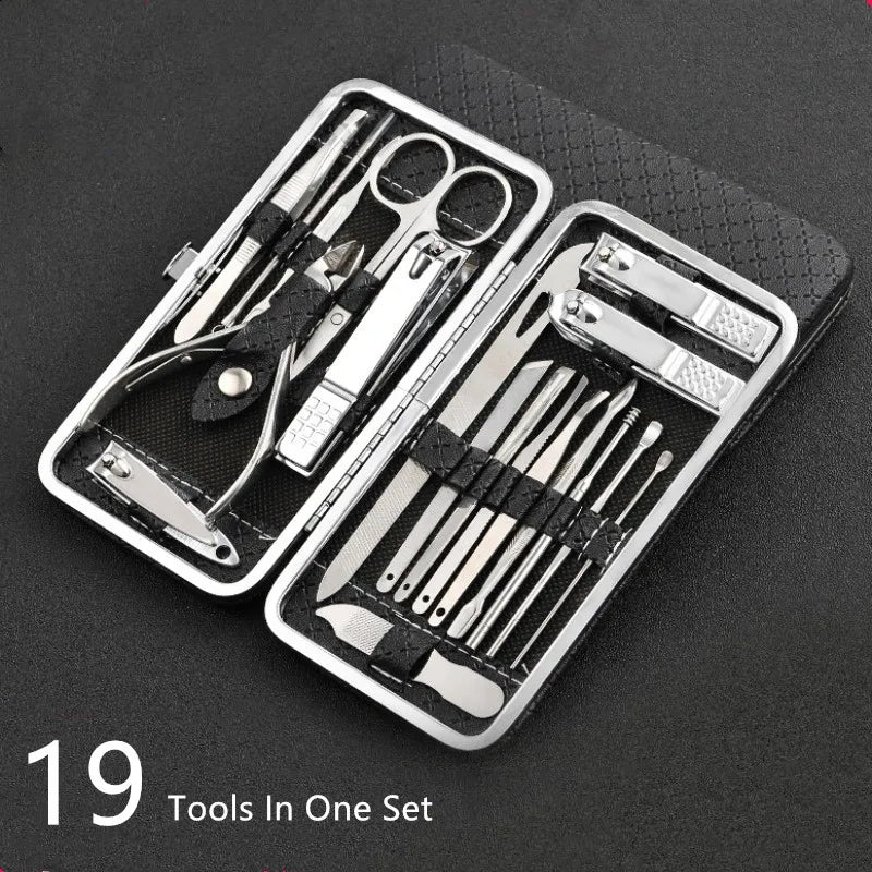 Skanto | LuxeTools 19-teiliges professionelles Nagel- und Fußpflegeset aus Edelstahl