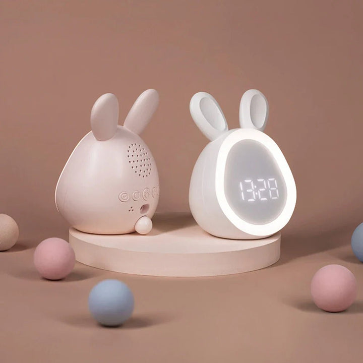 Skanto | WakkerKonijn – Kinderwecker mit LED-Nachtlicht und verspieltem Hasen-Design