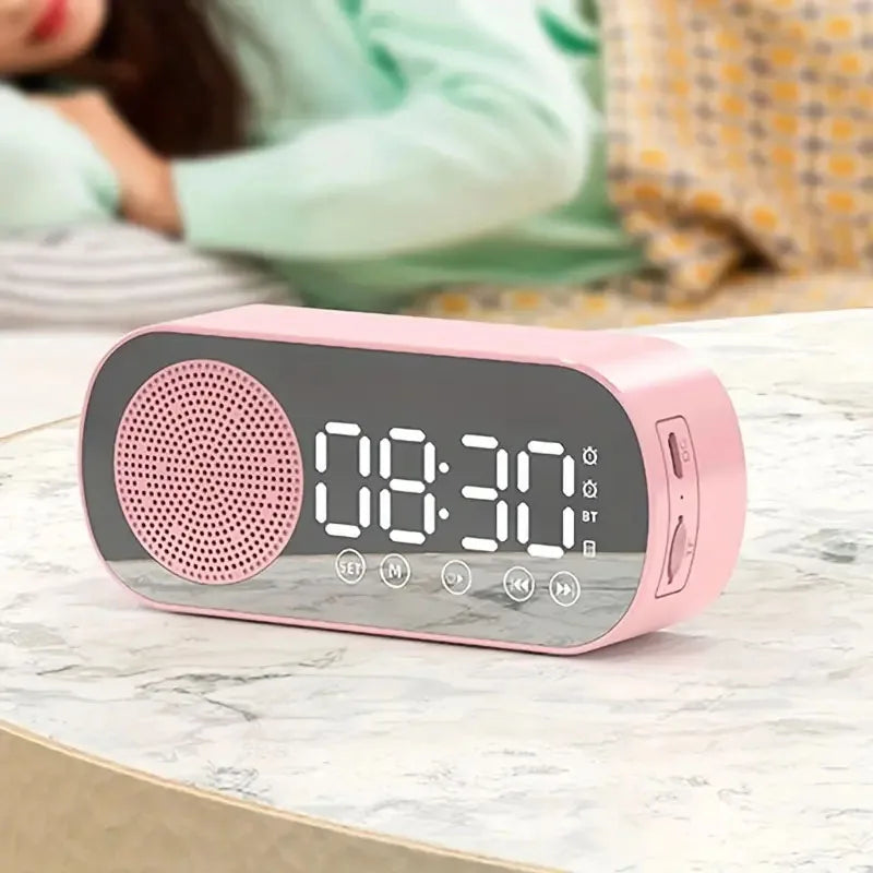 Skanto | Digitaler Wecker mit Bluetooth Lautsprecher und FM Radio