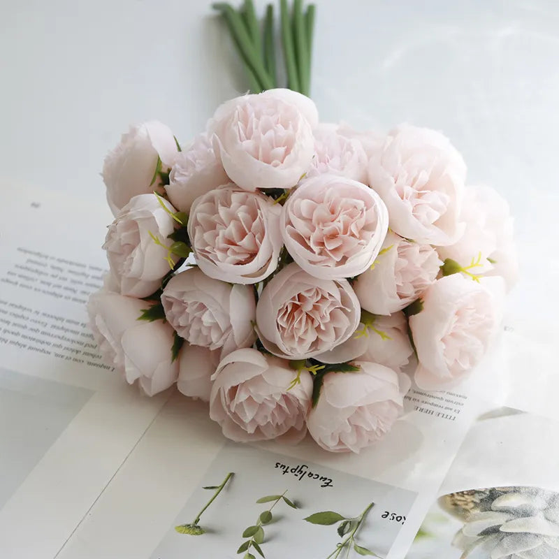 Strauß mit 20 künstlichen Rosen und Pfingstrosen