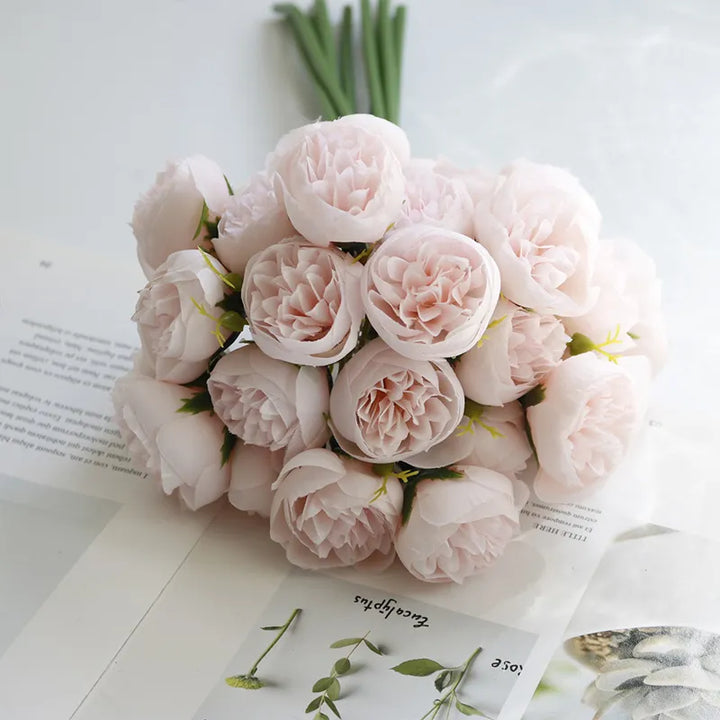 Strauß mit 20 künstlichen Rosen und Pfingstrosen