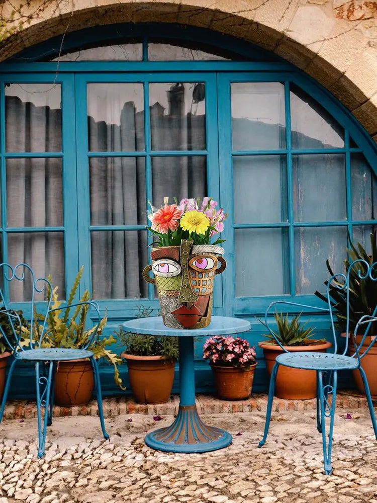 Skanto | Bunter Gesichts-Blumentopf – Kreative Dekoration für Haus und Garten