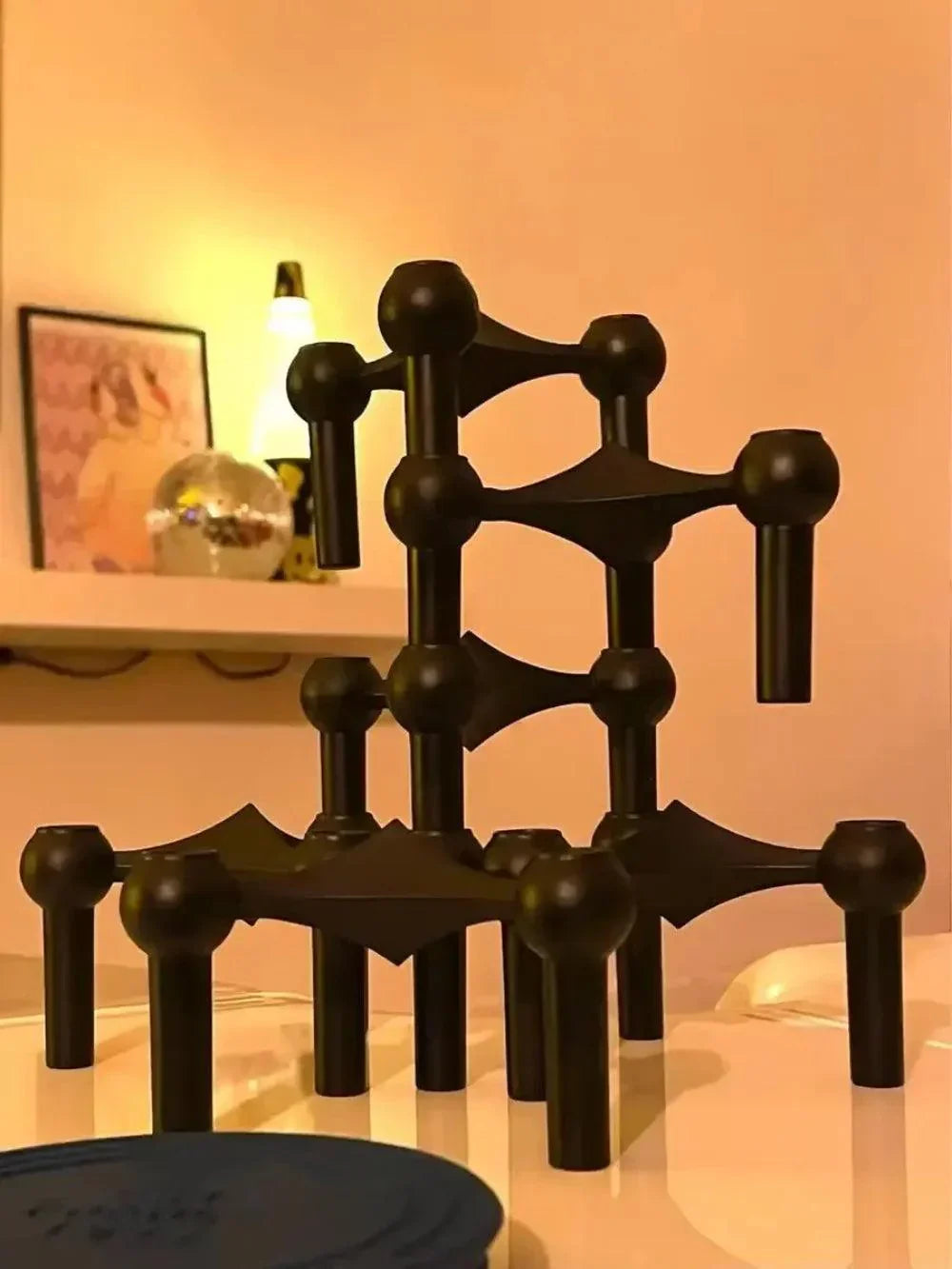 Skanto | Metall-Kerzenständer – Modulares Molekül-Design, Tisch & Deko