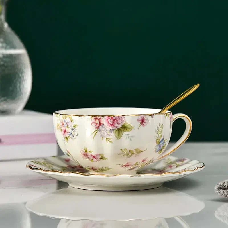Skanto | Elegante Bone China Porzellan Kaffeetasse – Luxuriöses und einzigartiges Design
