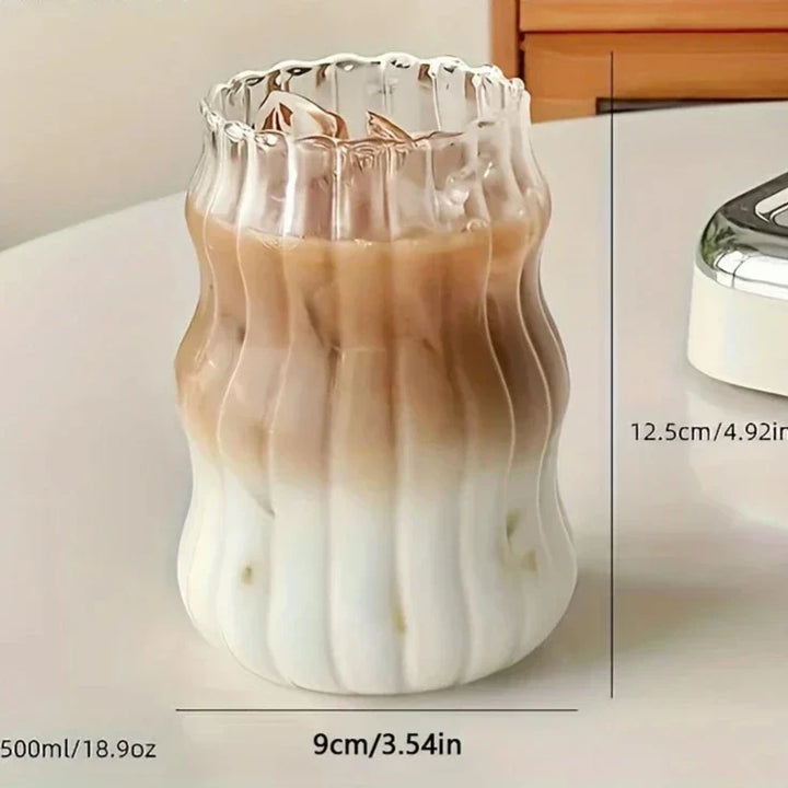 Skanto Hitzebeständiges Glasset | 4 Stück | Geripptes Design | Doppelwandig | Elegante Trinkgläser