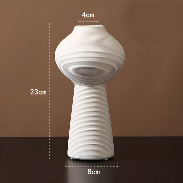 Skanto | Minimalistische handgemachte Keramik Zen Vase