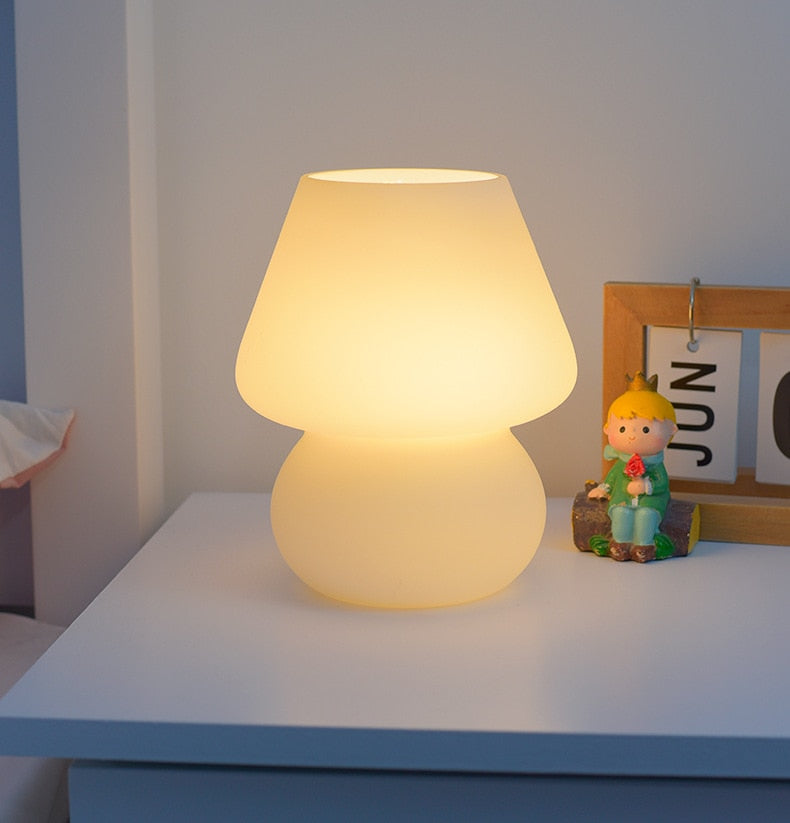 Skanto | Pilzförmige Glas-LED-Schreibtischlampe