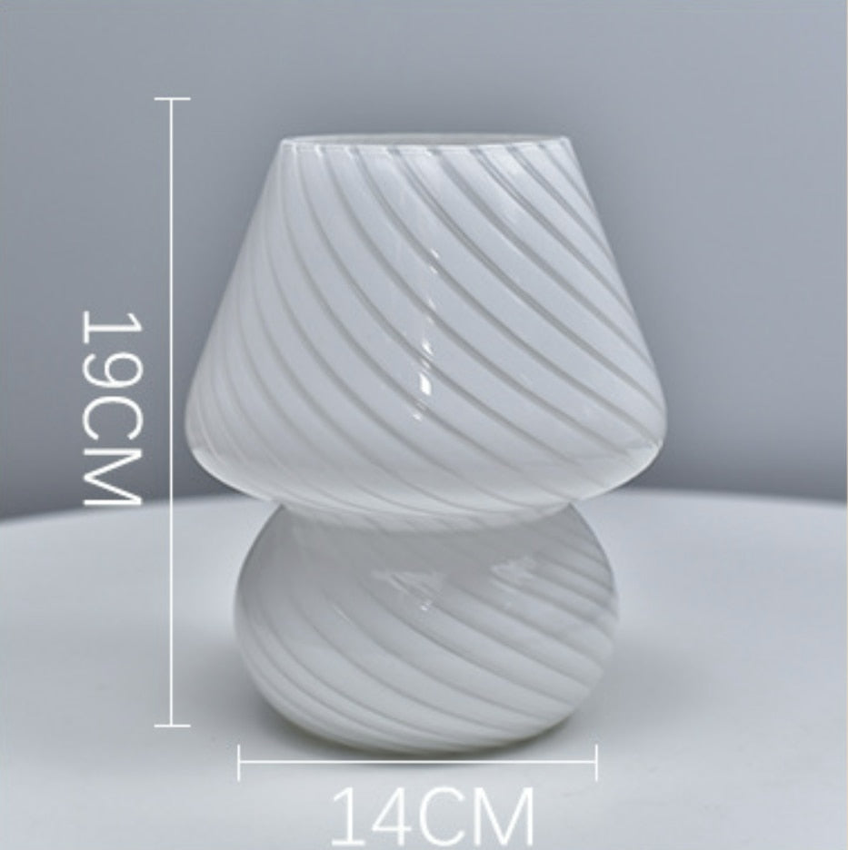 Skanto | Pilzförmige Glas-LED-Schreibtischlampe