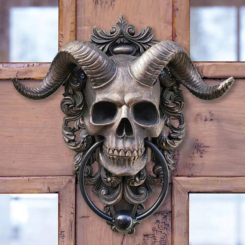 Skanto | Türklopfer mit Harz-Totenkopf