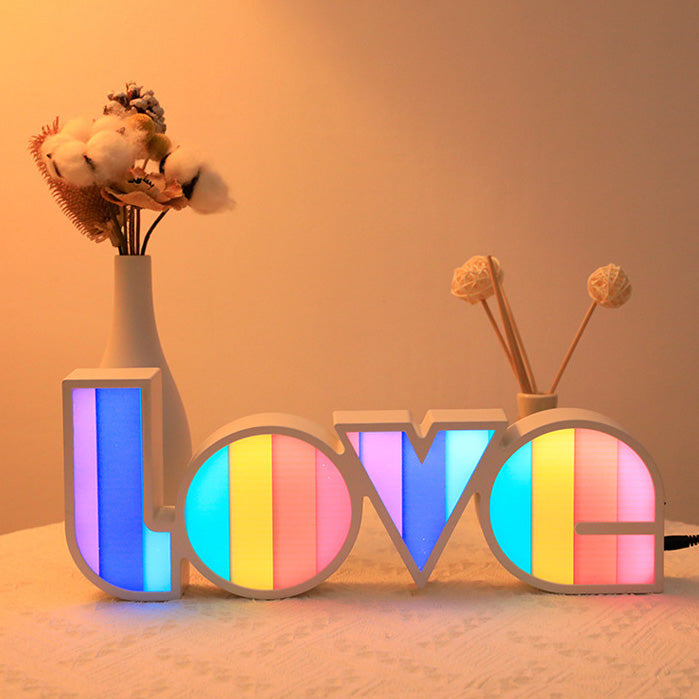 Skanto | Moderne Art Deco wasserdichte PS LOVE Buchstaben LED-Tischlampe für Schlafzimmer