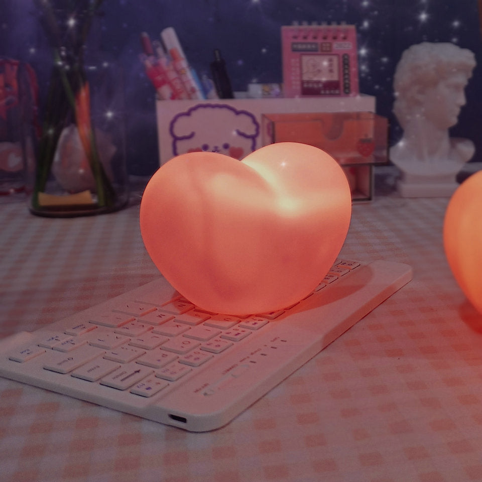 Skanto | LuvSphere Silikon-LED-Nachtlicht | Herzförmiges Design | Tischlampe | Warmes Umgebungslicht | Dekorativ
