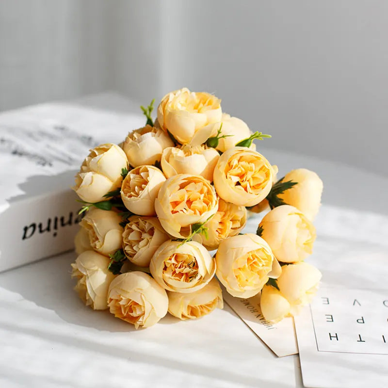 Strauß mit 20 künstlichen Rosen und Pfingstrosen