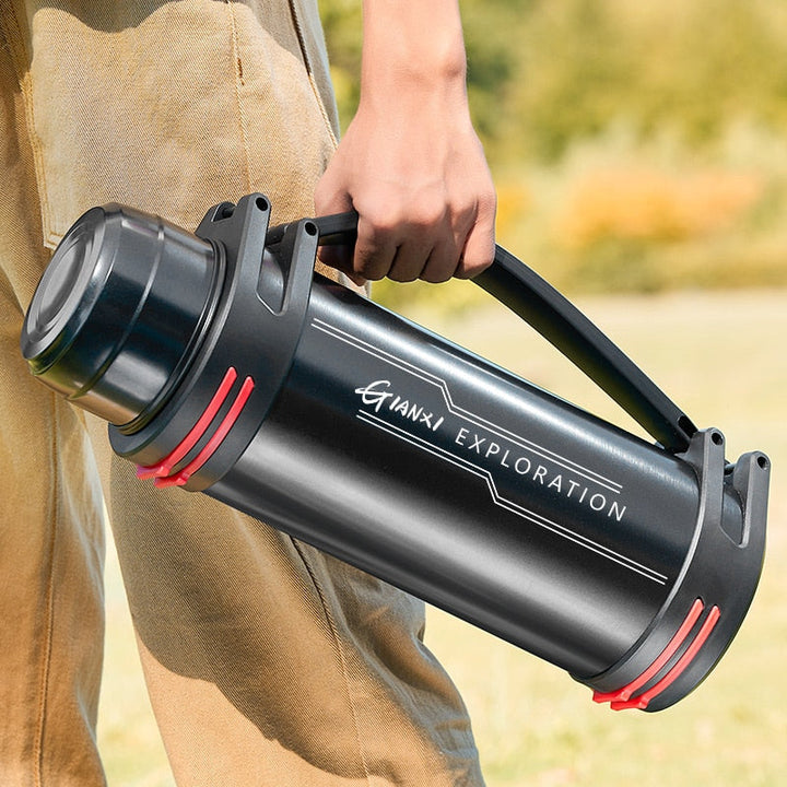 Skanto | Riesige Trinkflasche aus Edelstahl Thermoskanne