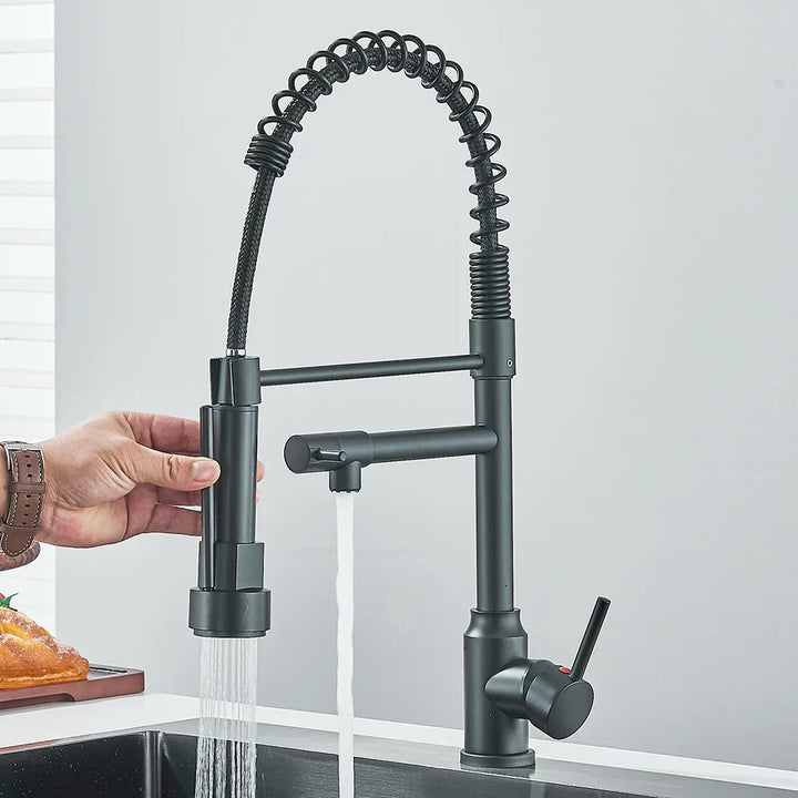 HydroFlex – Moderner Küchenarmatur mit Doppelsprühfunktion Skanto