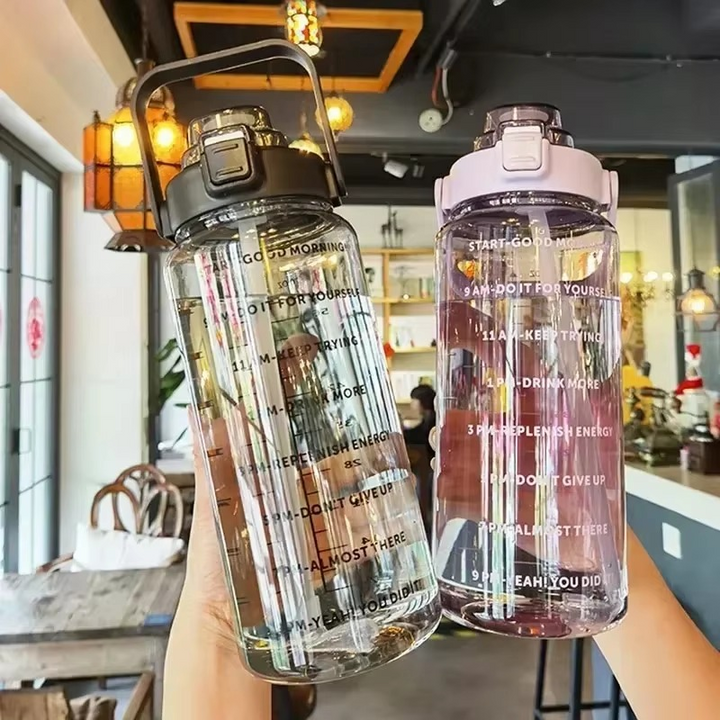 Skanto | Große 68oz Sport-Wasserflasche mit Strohhalm und Zeitmarkierung für Fitnessstudio und Outdoor-Fitness