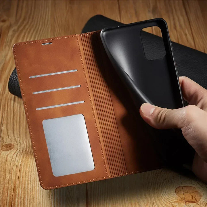 Skanto | Samsung Hülle: Magnetische Lederhülle für stilvollen Schutz