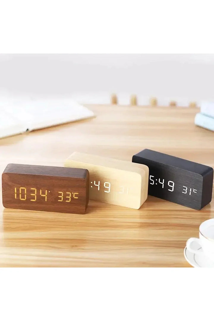 Skanto | Drei LED Digitaluhr