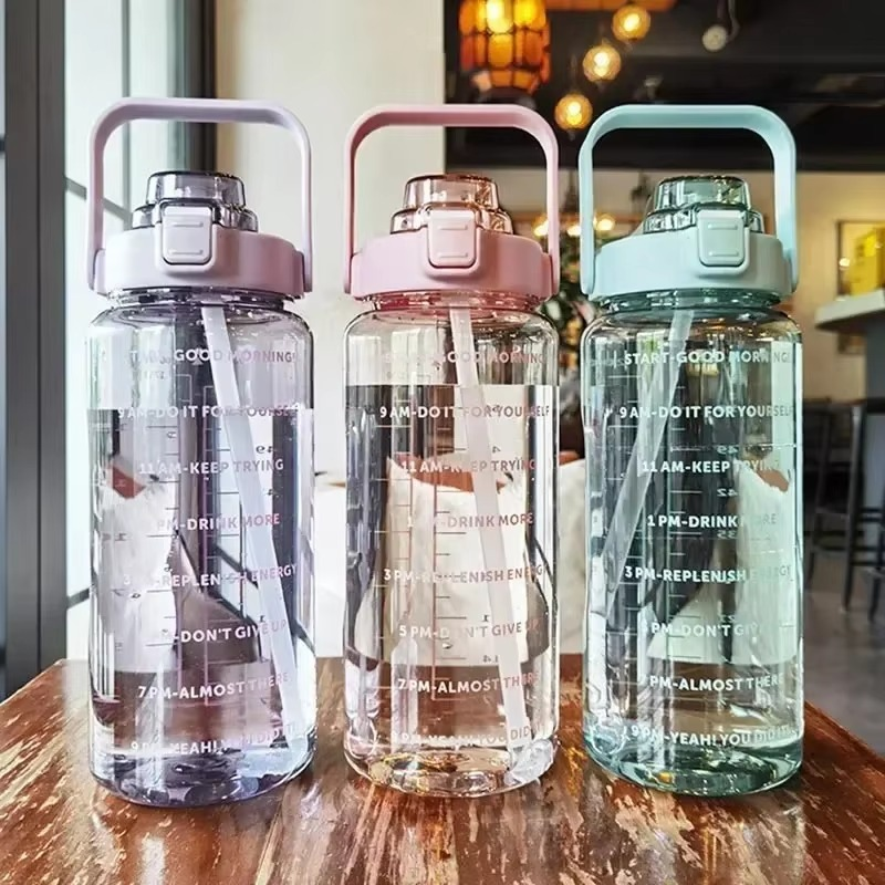 Skanto | Große 68oz Sport-Wasserflasche mit Strohhalm und Zeitmarkierung für Fitnessstudio und Outdoor-Fitness