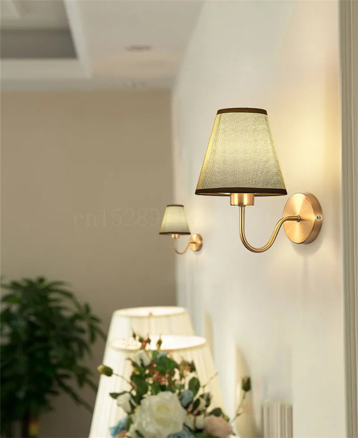 Skanto | RusticGlow - Wandlampe im amerikanischen Stil aus Stoff