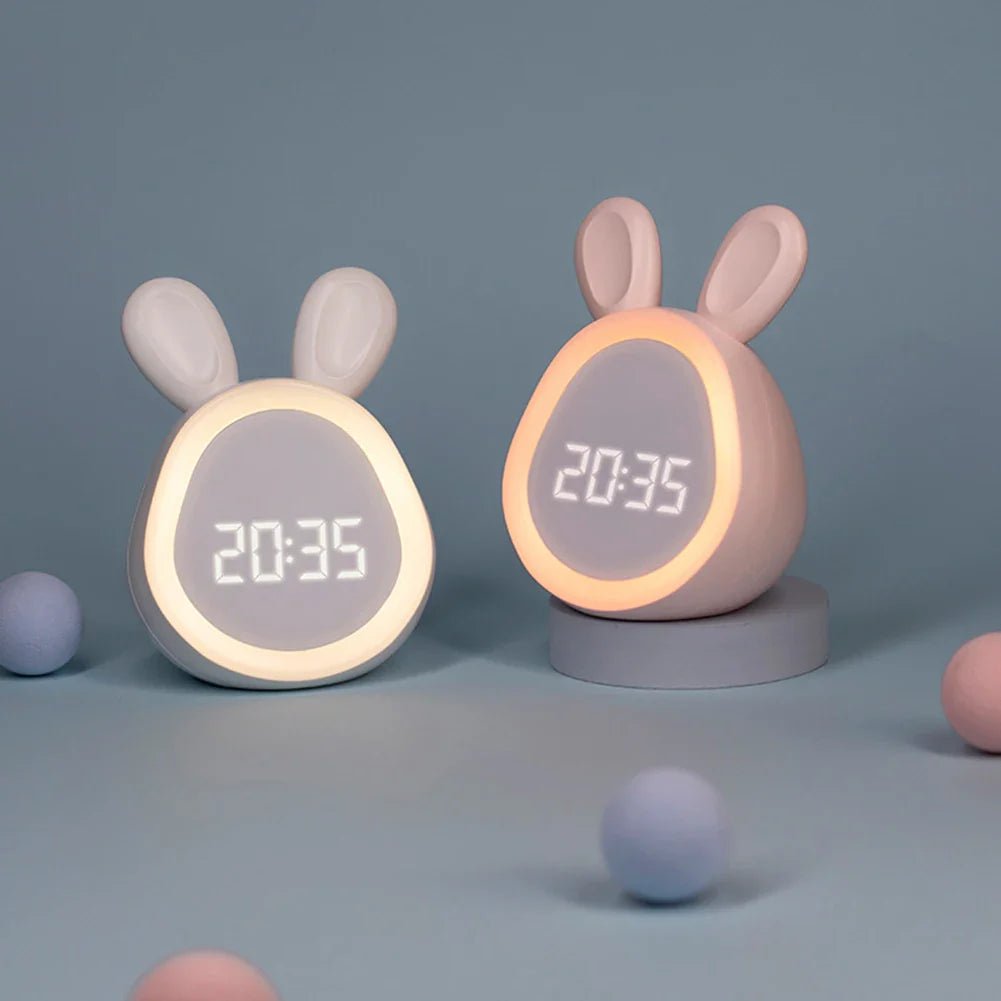Skanto | WakkerKonijn – Kinderwecker mit LED-Nachtlicht und verspieltem Hasen-Design