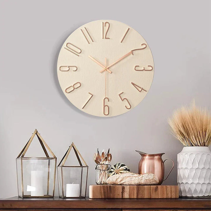 Wanduhr aus Holz im skandinavischen Stil