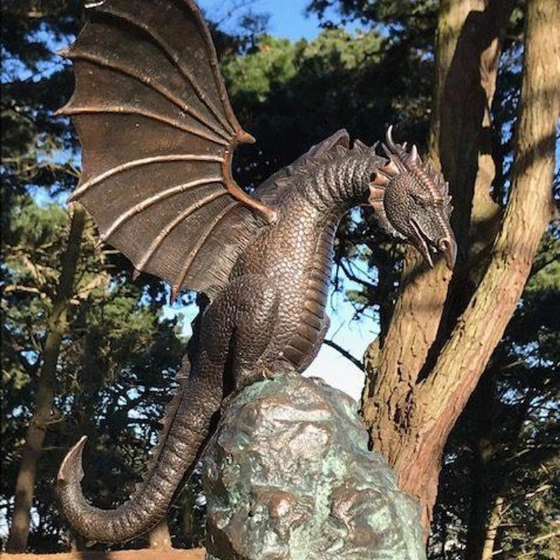 Skanto | Majestätische feuerspeiende Drachenbrunnen-Skulptur