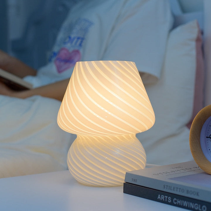 Skanto | Pilzförmige Glas-LED-Schreibtischlampe