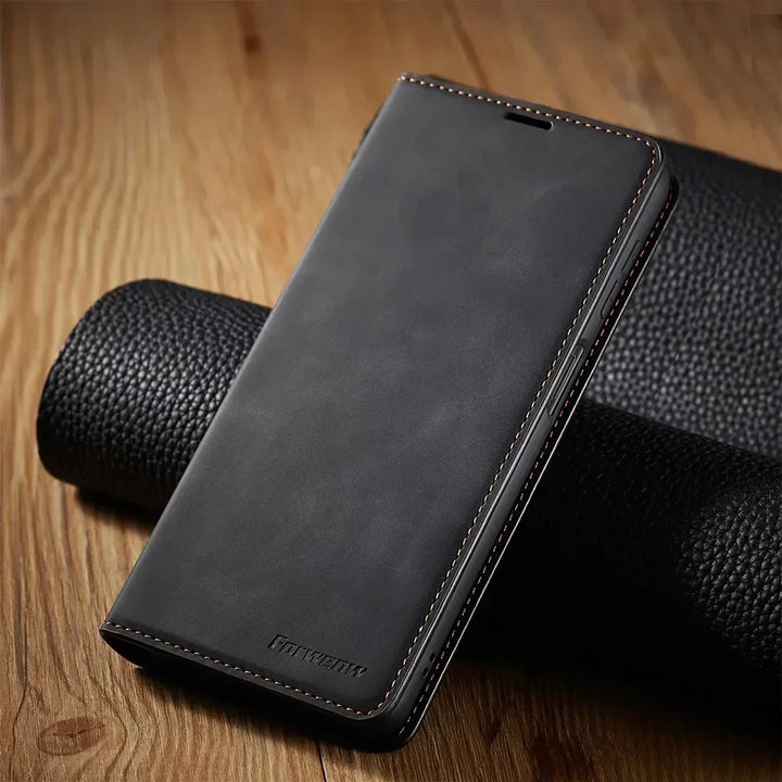 Skanto | Samsung Hülle: Magnetische Lederhülle für stilvollen Schutz