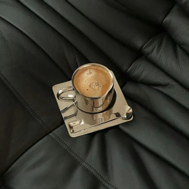 Skanto | Kaffeetasse und Untertasse aus Edelstahl