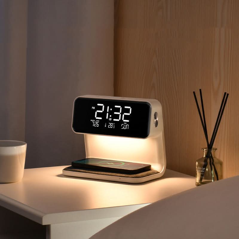 Skanto | Klar LCD Wecker mit Dimmfunktion