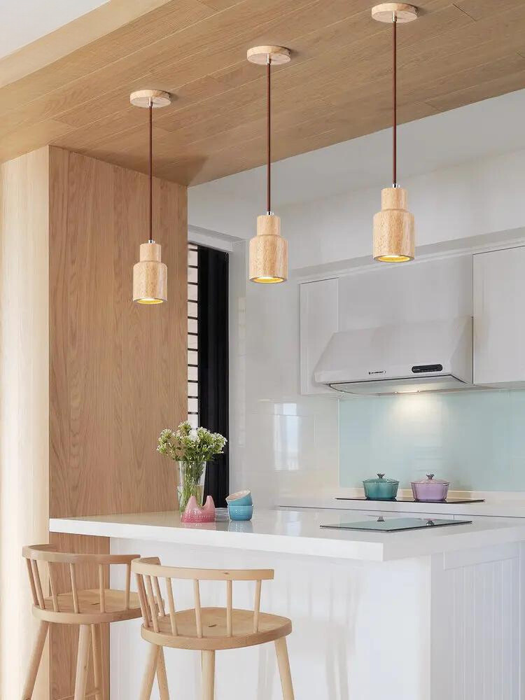 Skanto | Skandinavischer Kleiderbügel aus Holz