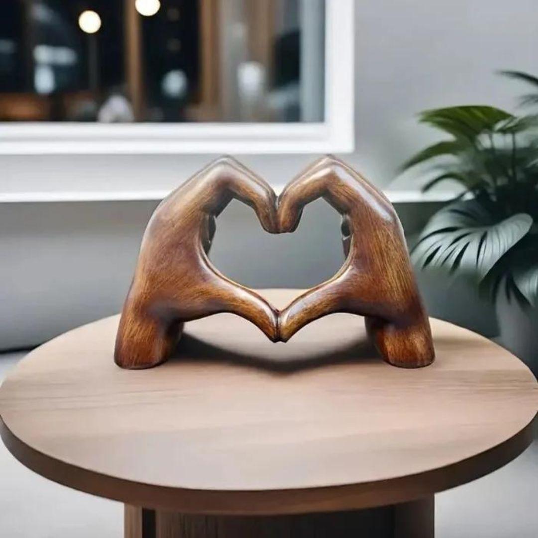 Skanto | LoveSculpt Handgemachte Holzherz-Dekoration – Symbol für Liebe & Verbundenheit für die Heimdekoration