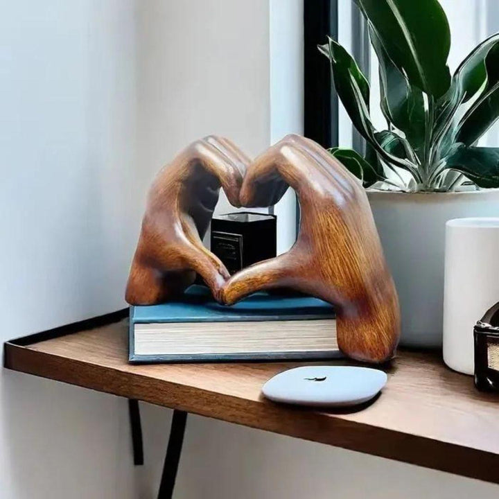 Skanto | LoveSculpt Handgemachte Holzherz-Dekoration – Symbol für Liebe & Verbundenheit für die Heimdekoration