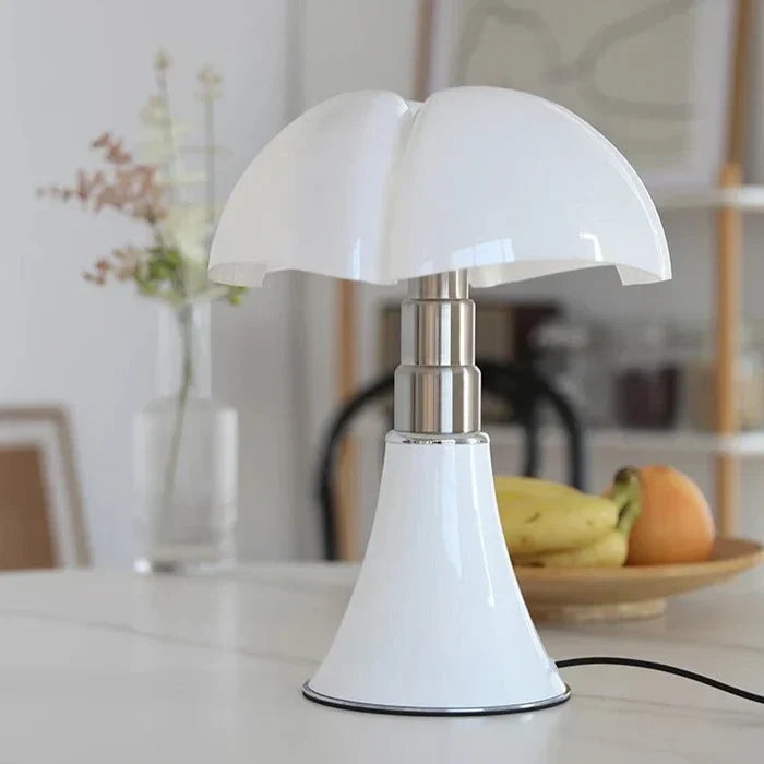 Skanto | FloraLuxe Designer-Blumen-Tischlampe | Stilvolle Beleuchtung für jeden Raum