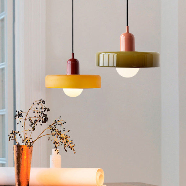 Skanto | Pendelleuchte aus farbigem Glas – Elegante Hängelampe im Bauhaus-Stil für Wohn- & Esszimmer