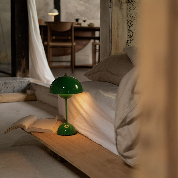 Skanto | SolarFlare LED-Tischlampe – Dimmbares Stimmungslicht für Wohn- und Schlafzimmer | Modern und Energiesparend