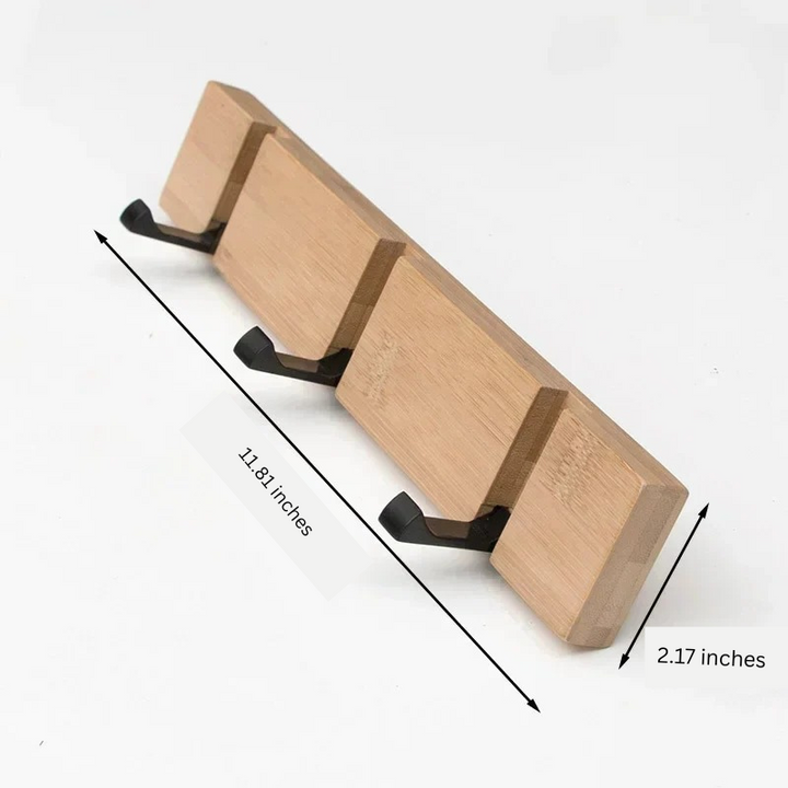 Skanto | Wandgarderobe aus Holz mit versteckten Haken