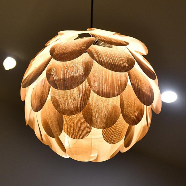Skanto | PineappleGlow Pendelleuchte – Luxuriöse Pendelleuchte aus Holz in Ananasform