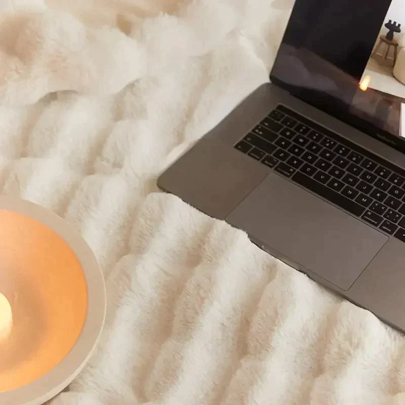 Skanto | SnugWrap | Luxuriöse Plus-Decke für ultimative Wärme & Komfort