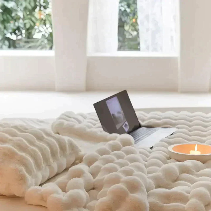 Skanto | SnugWrap | Luxuriöse Plus-Decke für ultimative Wärme & Komfort