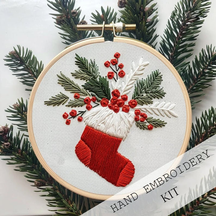 Skanto | Weihnachtliches Stickset DIY | Komplettes Bastelset für selbstgemachte Deko | 20 cm