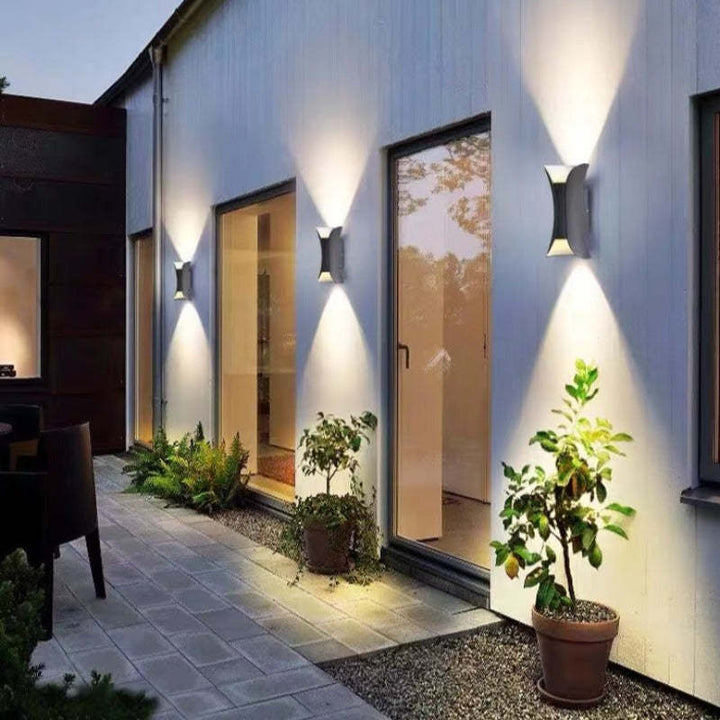 Moderne LED-Außenwandleuchte - LumiEdge