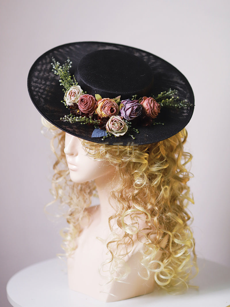 Skanto | Handgemachter französischer Hut, Retro und eleganter flacher Hut im Hollow Flower Woodland Stil