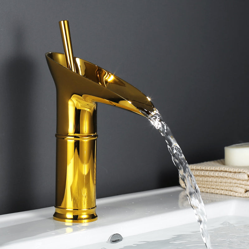 Skanto | CascadeFlow Luxe Wasserfall-Waschtischarmatur