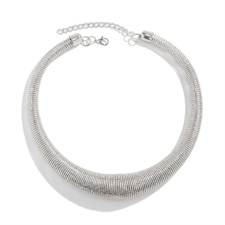 Skanto | Klassische klobige strukturierte Choker-Halskette