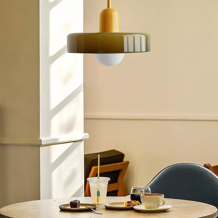 Skanto | Bunte Pendelleuchte im Bauhaus-Stil - StiloGlas