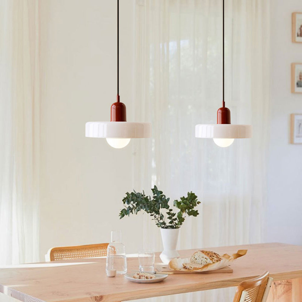 Skanto | Bunte Pendelleuchte im Bauhaus-Stil - StiloGlas
