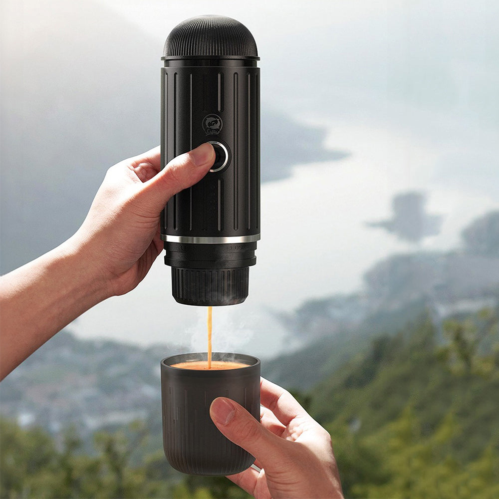 Skanto | Selbstmessende tragbare elektrische Espressomaschine mit USB-C Ladegerät – Kompatibel mit gemahlenem Kaffee & Nespresso Kapseln