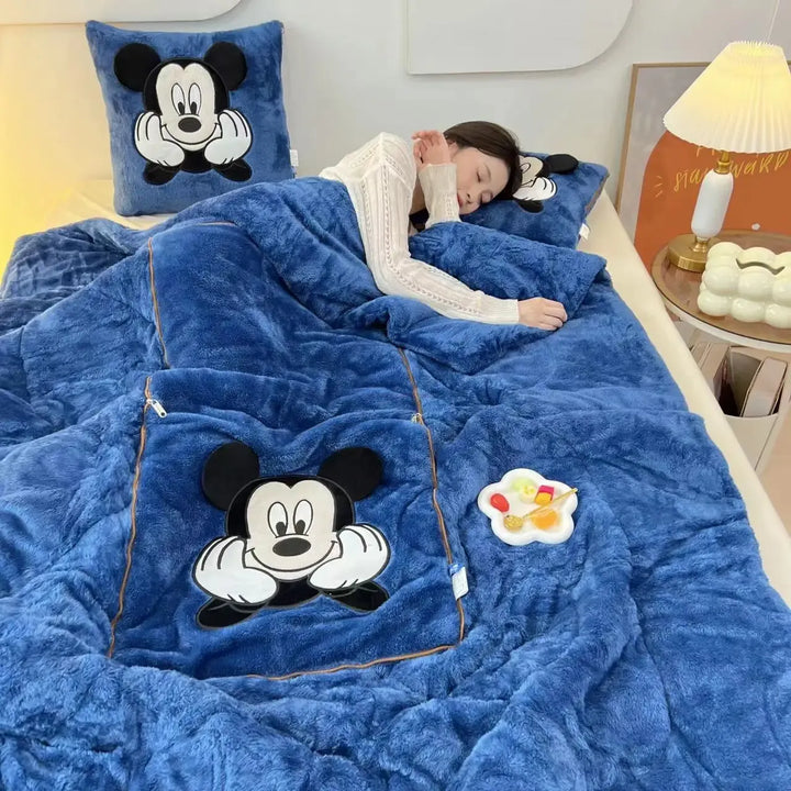 Skanto | Umwandelbare CozyNest Decken-Kissen-Kombination für Gemütlichkeit zu Hause