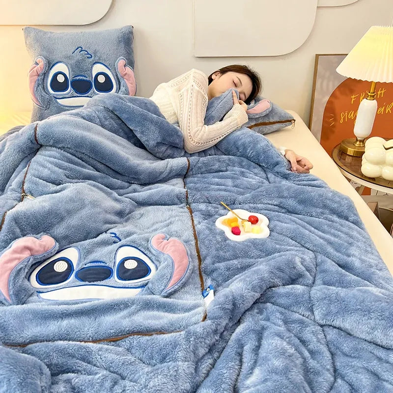 Skanto | Umwandelbare CozyNest Decken-Kissen-Kombination für Gemütlichkeit zu Hause
